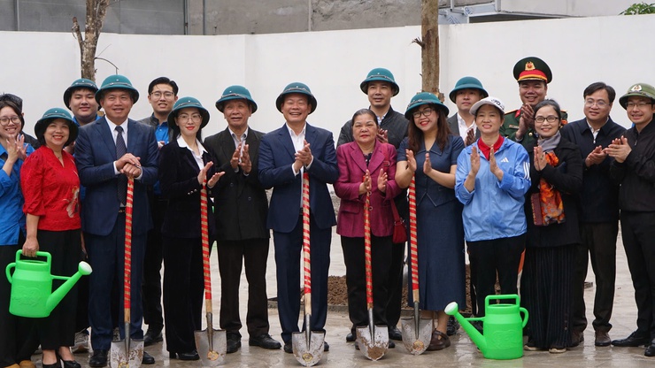 PHƯỜNG HỒNG HÀ PHÁT ĐỘNG “TẾT TRỒNG CÂY ĐỜI ĐỜI NHỚ ƠN BÁC HỒ” XUÂN BÍNH NGỌ 2026- Ảnh 3.