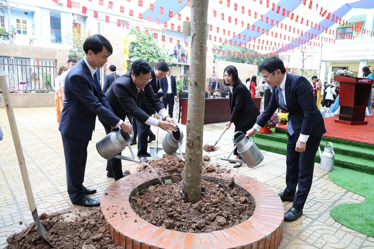 Phường Kiến Hưng phát động “Tết trồng cây đời đời nhớ ơn Bác Hồ” Xuân Bính Ngọ 2026- Ảnh 1.