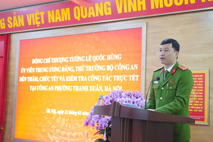 Thượng tướng Lê Quốc Hùng thăm và kiểm tra công tác trực Tết tại Công an phường Thanh Xuân- Ảnh 2.