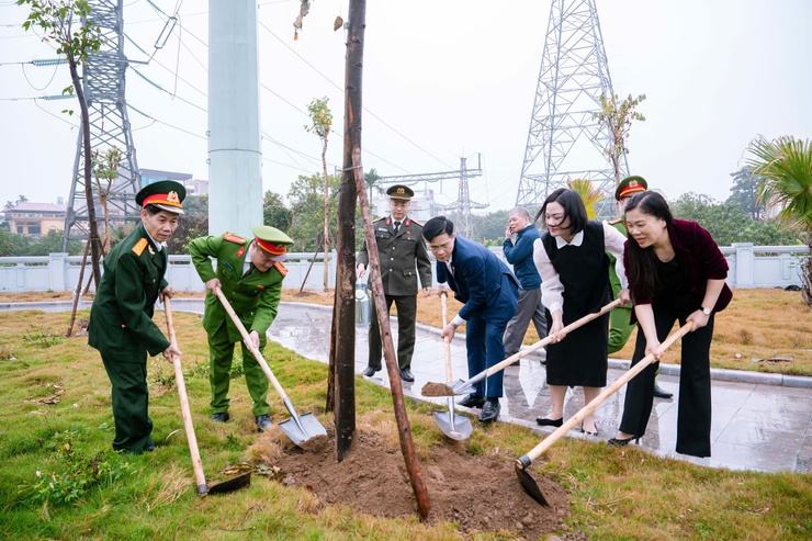 PHƯỜNG ĐÔNG NGẠC TỔ CHỨC LỄ PHÁT ĐỘNG TẾT TRỒNG CÂY “ĐỜI ĐỜI NHỚ ƠN BÁC HỒ” XUÂN BÍNH NGỌ NĂM 2026- Ảnh 14.