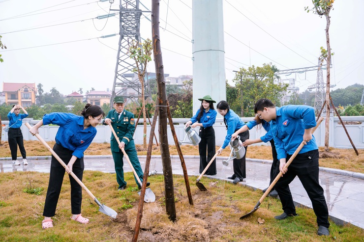 PHƯỜNG ĐÔNG NGẠC TỔ CHỨC LỄ PHÁT ĐỘNG TẾT TRỒNG CÂY “ĐỜI ĐỜI NHỚ ƠN BÁC HỒ” XUÂN BÍNH NGỌ NĂM 2026- Ảnh 16.