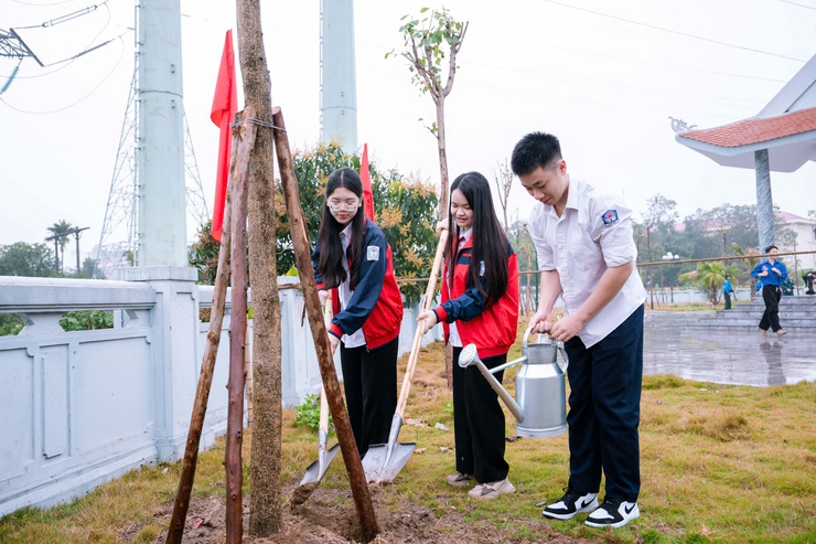 PHƯỜNG ĐÔNG NGẠC TỔ CHỨC LỄ PHÁT ĐỘNG TẾT TRỒNG CÂY “ĐỜI ĐỜI NHỚ ƠN BÁC HỒ” XUÂN BÍNH NGỌ NĂM 2026- Ảnh 17.