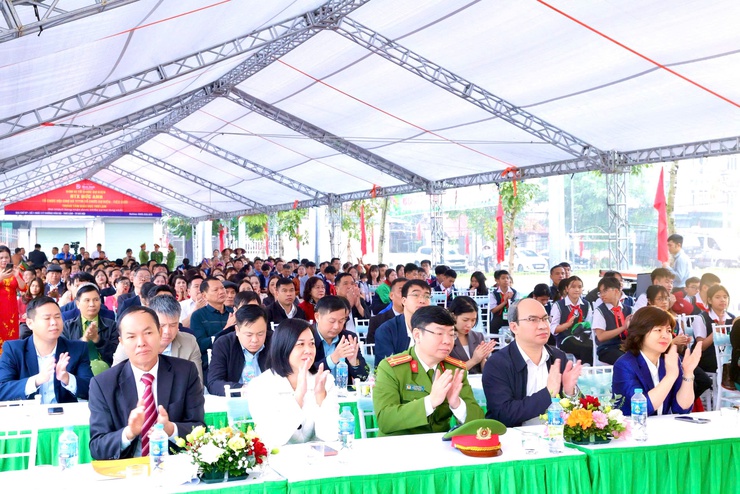 XÃ THƯ LÂM LONG TRỌNG TỔ CHỨC LỄ PHÁT ĐỘNG “TẾT TRỒNG CÂY ĐỜI ĐỜI NHỚ ƠN BÁC HỒ” XUÂN BÍNH NGỌ 2026- Ảnh 8.