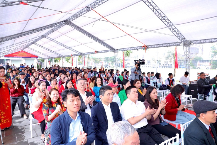 XÃ THƯ LÂM LONG TRỌNG TỔ CHỨC LỄ PHÁT ĐỘNG “TẾT TRỒNG CÂY ĐỜI ĐỜI NHỚ ƠN BÁC HỒ” XUÂN BÍNH NGỌ 2026- Ảnh 9.