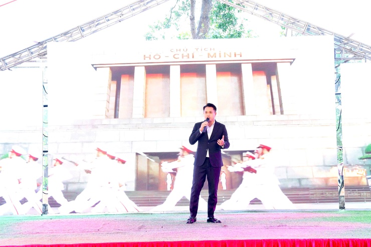 XÃ THƯ LÂM LONG TRỌNG TỔ CHỨC LỄ PHÁT ĐỘNG “TẾT TRỒNG CÂY ĐỜI ĐỜI NHỚ ƠN BÁC HỒ” XUÂN BÍNH NGỌ 2026- Ảnh 4.