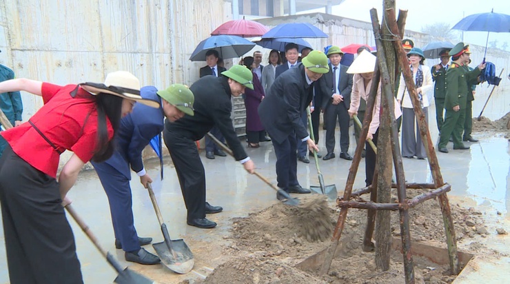 LAN TỎA TINH THẦN "TẾT TRỒNG CÂY ĐỜI ĐỜI NHỚ ƠN BÁC HỒ" TẠI XÃ PHÚC THỌ- Ảnh 8.