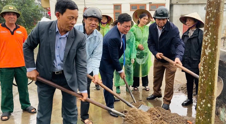 LAN TỎA TINH THẦN "TẾT TRỒNG CÂY ĐỜI ĐỜI NHỚ ƠN BÁC HỒ" TẠI XÃ PHÚC THỌ- Ảnh 9.