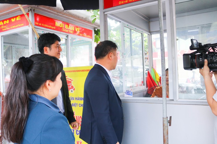 Các đồng chí lãnh đạo xã Quốc Oai kiểm tra tình hình sản xuất vụ Xuân năm 2026- Ảnh 10.