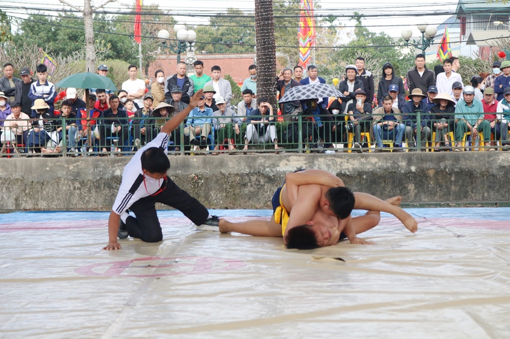 Rực lửa sới vật Ngô Sài – Âm vang truyền thống đầu Xuân- Ảnh 10.