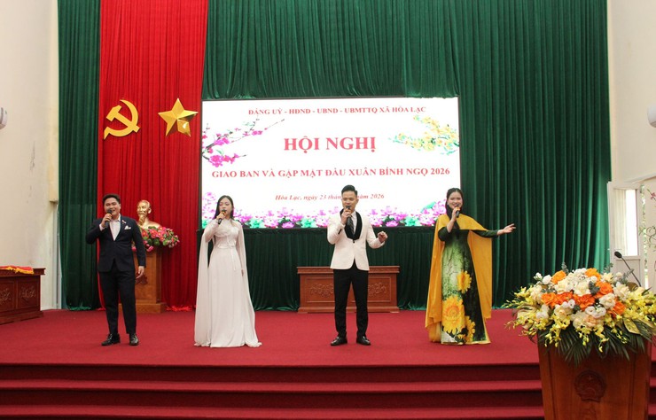 Hòa Lạc tổ chức hội nghị gặp mặt đầu xuân: Tạo đà bứt phá ngay từ những ngày đầu năm- Ảnh 5.