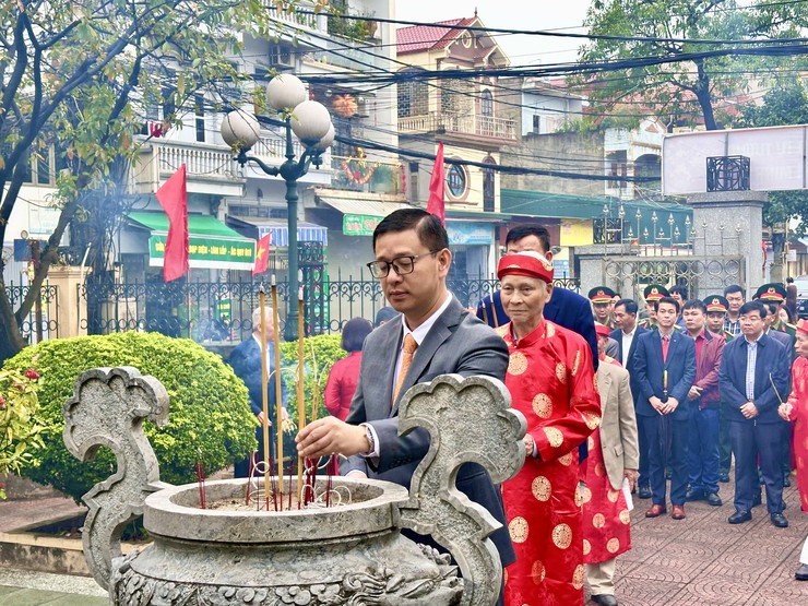 XÃ ĐẠI THANH: LỄ PHÁT ĐỘNG TẾT TRỒNG CÂY XUÂN BÍNH NGỌ 2026 - KHỞI CÔNG TUYẾN ĐƯỜNG LIÊN XÃ THANH LIỆT - TAM HIỆP - TT VĂN ĐIỂN- Ảnh 4.