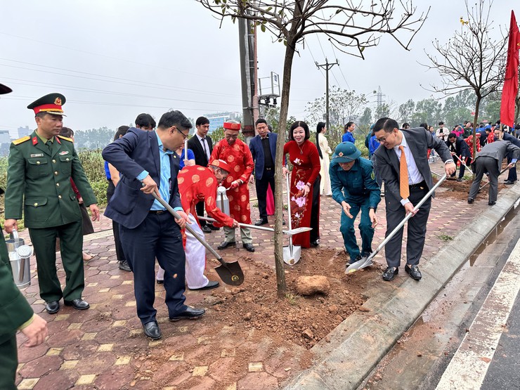 XÃ ĐẠI THANH: LỄ PHÁT ĐỘNG TẾT TRỒNG CÂY XUÂN BÍNH NGỌ 2026 - KHỞI CÔNG TUYẾN ĐƯỜNG LIÊN XÃ THANH LIỆT - TAM HIỆP - TT VĂN ĐIỂN- Ảnh 11.