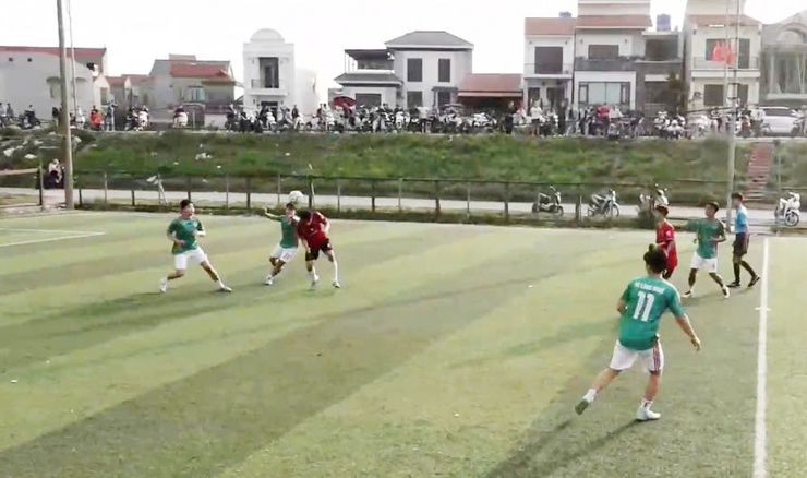 Chi đoàn Liên Hà tổ chức Giải bóng đá mừng Đảng, mừng Xuân Bính Ngọ 2026- Ảnh 2.