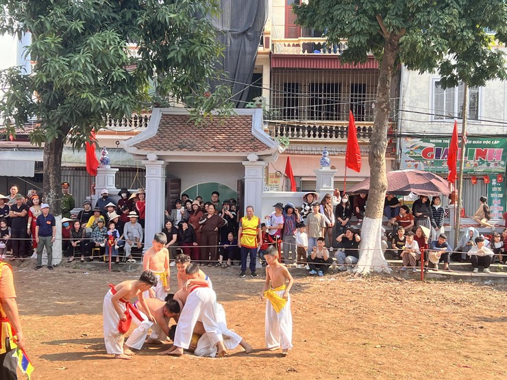 RỘN RÀNG LỄ HỘI VẬT CẦU TRUYỀN THỐNG ĐÌNH THUÝ LĨNH – XUÂN BÍNH NGỌ 2026- Ảnh 4.