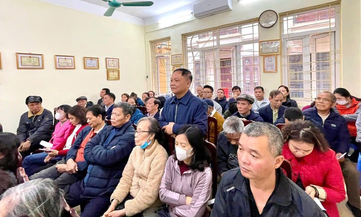 Ban công tác mặt trận số 8 phường Yên Hòa phối hợp tổ chức lấy ý kiến tín nhiệm của cử tri đối với người ứng cử đại biểu Quốc hội và đại biểu HĐND các cấp nhiệm kỳ 2026 - 2031- Ảnh 1.