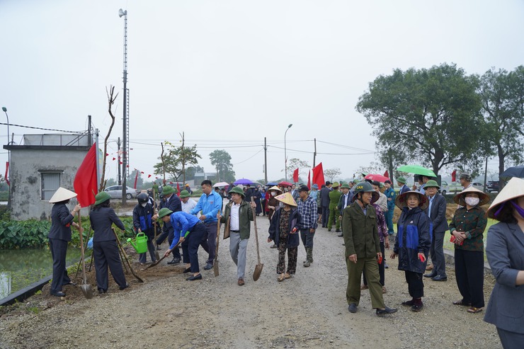 Lễ phát động tết trồng cây “Đời đời nhớ ơn Bác Hồ” xuân Bính Ngọ và gặp mặt đầu năm 2026- Ảnh 5.
