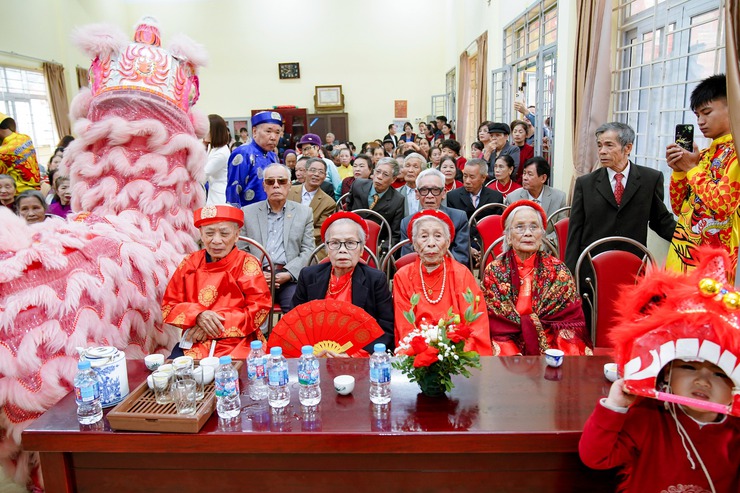 Mừng thọ đầu Xuân - nét đẹp truyền thống của dân tộc Việt Nam- Ảnh 2.