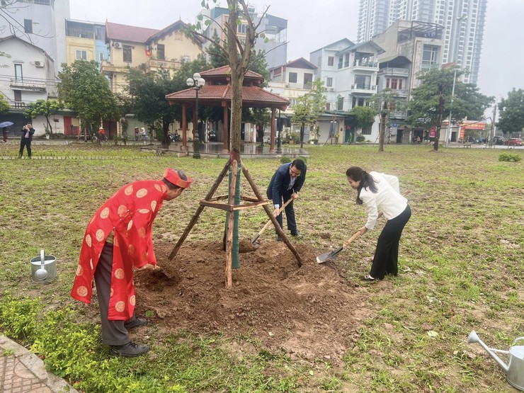 PHƯỜNG LĨNH NAM PHÁT ĐỘNG “TẾT TRỒNG CÂY ĐỜI ĐỜI NHỚ ƠN BÁC HỒ” XUÂN BÍNH NGỌ 2026- Ảnh 7.