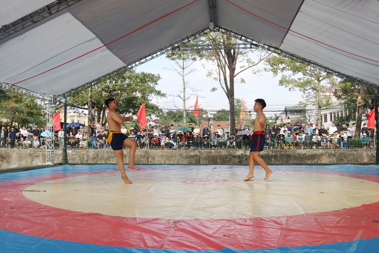 Rực lửa sới vật Ngô Sài – Âm vang truyền thống đầu Xuân- Ảnh 8.