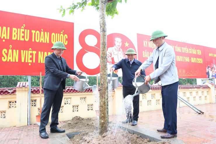 Xã Chương Dương phát động Tết trồng cây "Đời đời nhớ ơn Bác Hồ" Xuân Bính Ngọ 2026- Ảnh 6.