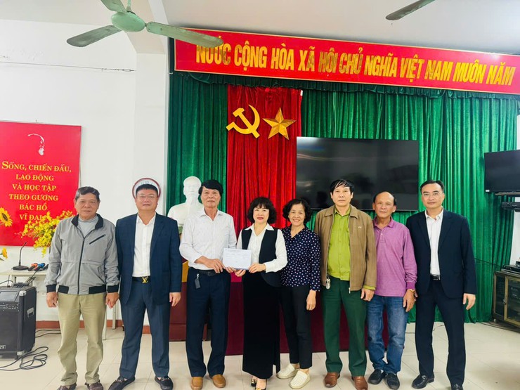 BAN THƯỜNG VỤ ĐẢNG ỦY PHƯỜNG BỒ ĐỀ THĂM, KIỂM TRA VÀ CHÚC TẾT TẠI 38 KHU VỰC BỎ PHIẾU BẦU CỬ- Ảnh 3.