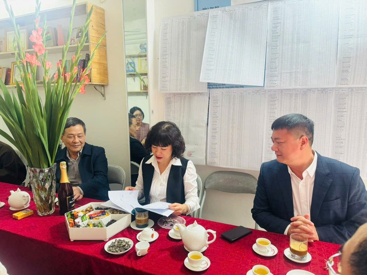 BAN THƯỜNG VỤ ĐẢNG ỦY PHƯỜNG BỒ ĐỀ THĂM, KIỂM TRA VÀ CHÚC TẾT TẠI 38 KHU VỰC BỎ PHIẾU BẦU CỬ- Ảnh 4.