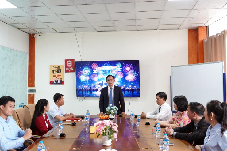 Đồng chí Bí thư Đảng ủy phường Chương Mỹ - Phí Minh Hải đến thăm, động viên sản xuất, kinh doanh tại Công ty Cổ phần Tập đoàn Đại Đoàn Gia- Ảnh 1.