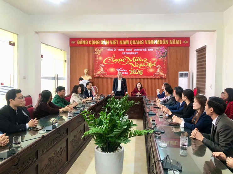 Đảng ủy xã Chuyên Mỹ gặp mặt đầu Xuân Bính Ngọ 2026 - Khí thế mới, quyết tâm mới- Ảnh 1.