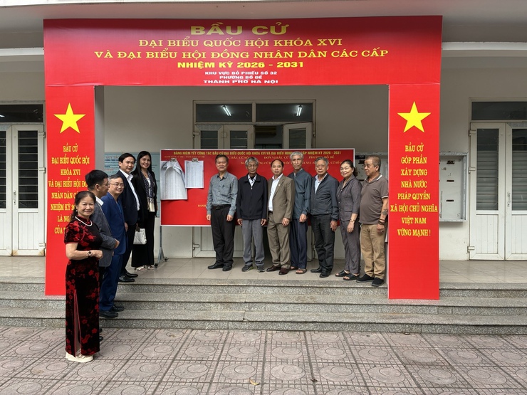 BAN THƯỜNG VỤ ĐẢNG ỦY PHƯỜNG BỒ ĐỀ THĂM, KIỂM TRA VÀ CHÚC TẾT TẠI 38 KHU VỰC BỎ PHIẾU BẦU CỬ- Ảnh 5.