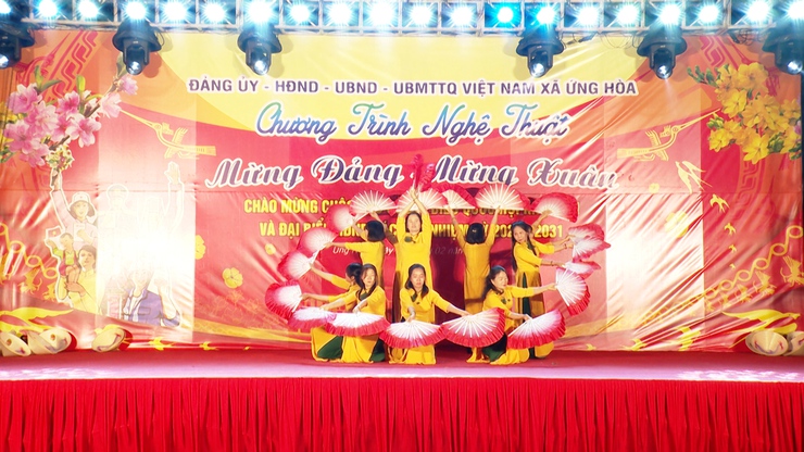 SÔI NỔI CHƯƠNG TRÌNH VĂN NGHỆ “MỪNG ĐẢNG – MỪNG XUÂN” CHÀO MỪNG CUỘC BẦU CỬ ĐẠI BIỂU QUỐC HỘI KHÓA XVI VÀ HĐND CÁC CẤP NHIỆM KỲ 2026–2031.- Ảnh 11.