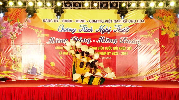 SÔI NỔI CHƯƠNG TRÌNH VĂN NGHỆ “MỪNG ĐẢNG – MỪNG XUÂN” CHÀO MỪNG CUỘC BẦU CỬ ĐẠI BIỂU QUỐC HỘI KHÓA XVI VÀ HĐND CÁC CẤP NHIỆM KỲ 2026–2031.- Ảnh 6.