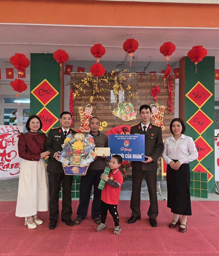 Dấu ấn “ Ba nhất” từ những việc làm cụ thể của Công an xã Liên Minh- Ảnh 2.