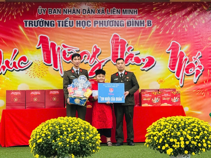 Dấu ấn “ Ba nhất” từ những việc làm cụ thể của Công an xã Liên Minh- Ảnh 1.