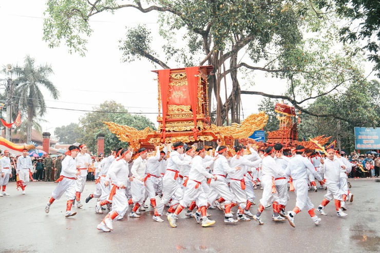 ĐẶC SẮC LỄ HỘI TRUYỀN THỐNG LÀNG PHÙ LƯU TẾ XUÂN BÍNH NGỌ 2026: NƠI GÌN GIỮ HỒN QUÊ VÀ TINH THẦN THƯỢNG VÕ- Ảnh 4.