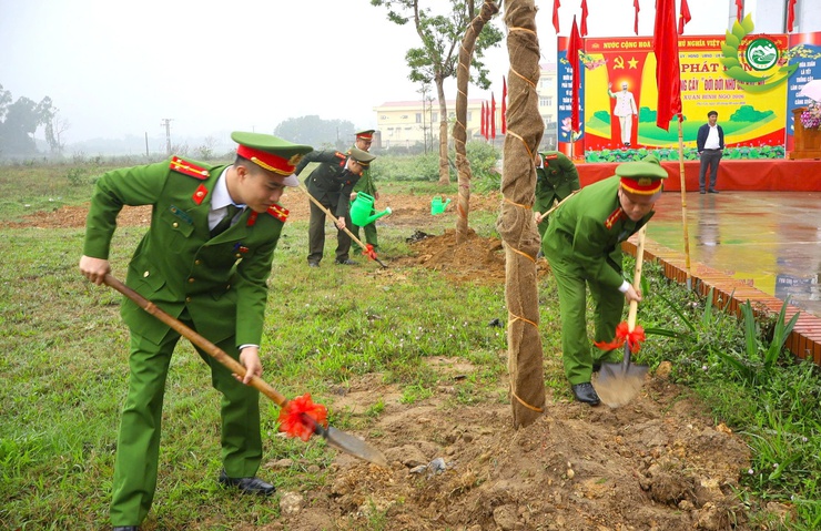 PHÚ CÁT: PHÁT ĐỘNG “TẾT TRỒNG CÂY ĐỜI ĐỜI NHỚ ƠN BÁC HỒ” XUÂN BÍNH NGỌ 2026- Ảnh 8.