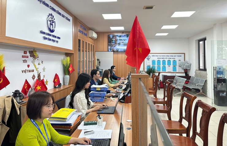 Xã Bát Tràng khẩn trương, trách nhiệm trong ngày làm việc đầu năm Bính Ngọ 2026- Ảnh 2.