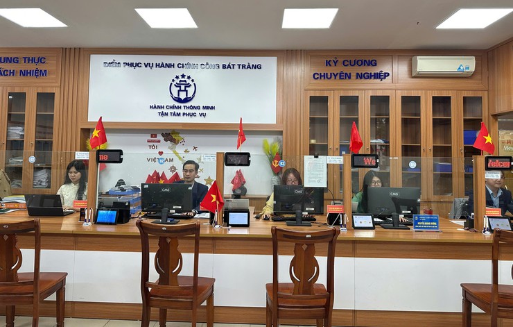 Xã Bát Tràng khẩn trương, trách nhiệm trong ngày làm việc đầu năm Bính Ngọ 2026- Ảnh 1.