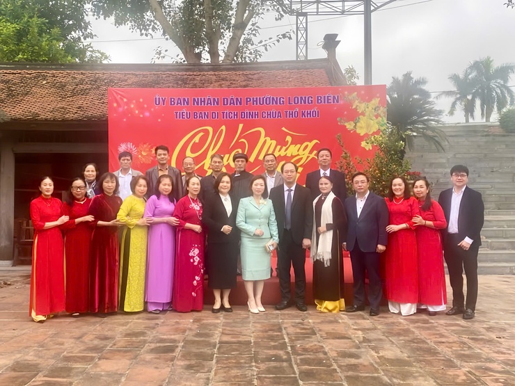 Phường Long Biên tổ chức lễ dâng hương đầu xuân tại các di tích trên địa bàn phường- Ảnh 4.