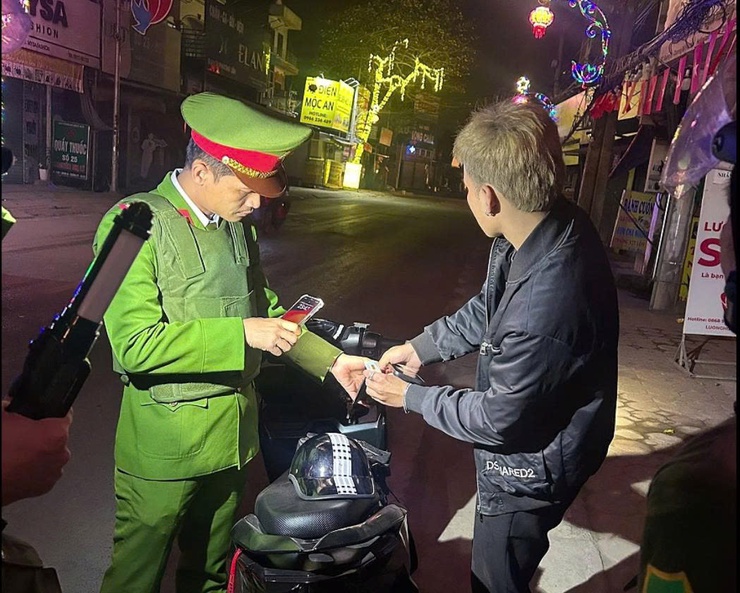 Công an xã Quảng Bị đảm bảo tuyệt đối an ninh, an toàn đêm giao thừa và Tết nguyên đán Bính Ngọ 2026- Ảnh 6.