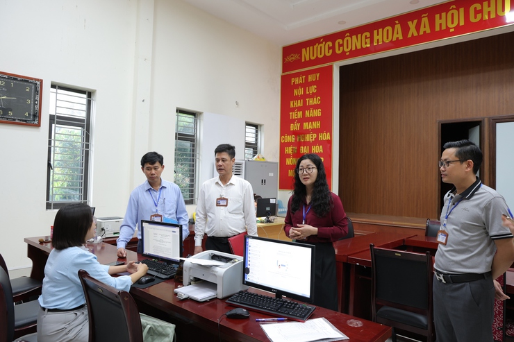 Xã Phú Nghĩa tổ chức kiểm tra công vụ đột xuất tại các cơ quan, đơn vị sau kỳ nghỉ Tết Nguyên đán Bính Ngọ 2026- Ảnh 1.