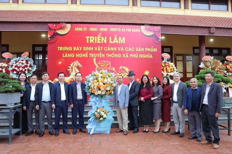 Phú Nghĩa tổ chức Triển lãm trưng bày sinh vật cảnh và sản phẩm làng nghề truyền thống- Ảnh 1.