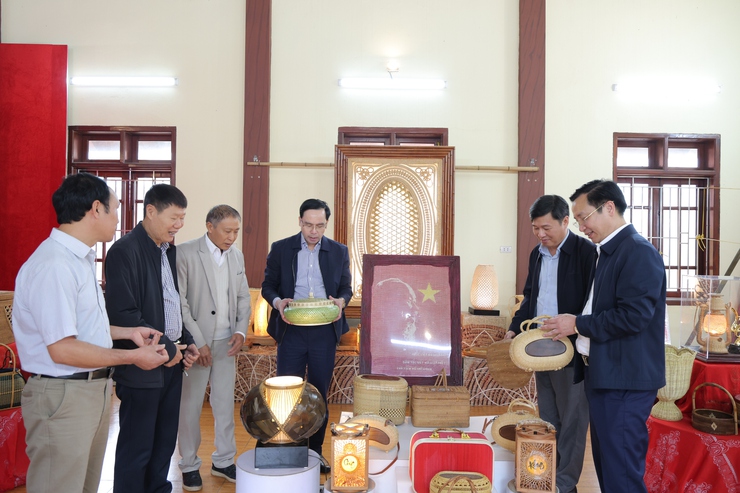 Phú Nghĩa tổ chức Triển lãm trưng bày sinh vật cảnh và sản phẩm làng nghề truyền thống- Ảnh 5.