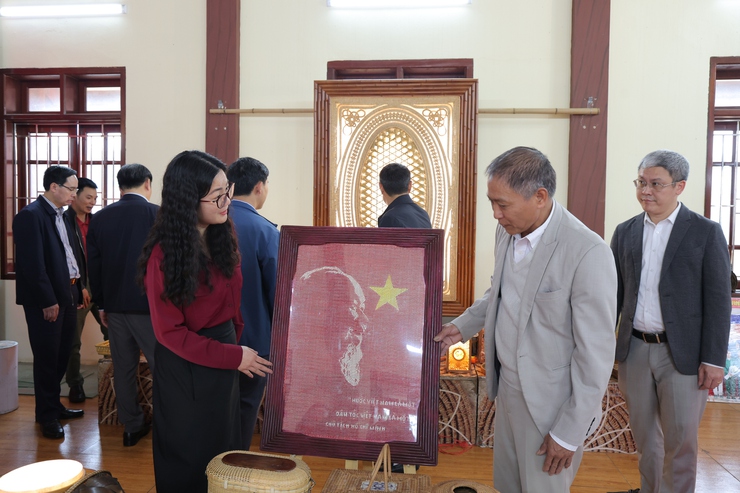 Phú Nghĩa tổ chức Triển lãm trưng bày sinh vật cảnh và sản phẩm làng nghề truyền thống- Ảnh 8.