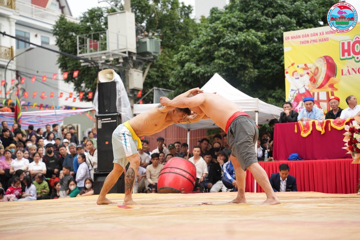 SÔI NỔI NGÀY BẾ MẠC HỘI VẬT XUÂN LÀNG PHÚ HẠNG NĂM 2026- Ảnh 1.