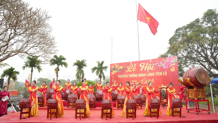 Các đồng chí lãnh đạo phường tham dự Lễ khai mạc và chúc mừng Lễ hội tại Đình Nghĩa Lộ, Chùa Nghĩa Lộ và Đình Yên Lộ- Ảnh 8.