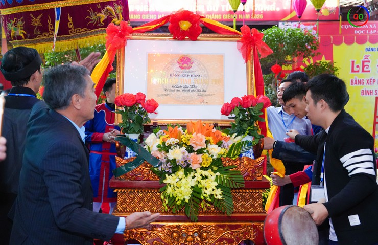 Xã Quốc Oai long trọng tổ chức Lễ đón nhận Bằng xếp hạng Di tích cấp tỉnh, thành phố Đình Sài Khê- Ảnh 12.