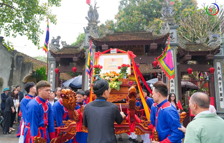 Xã Quốc Oai long trọng tổ chức Lễ đón nhận Bằng xếp hạng Di tích cấp tỉnh, thành phố Đình Sài Khê- Ảnh 13.