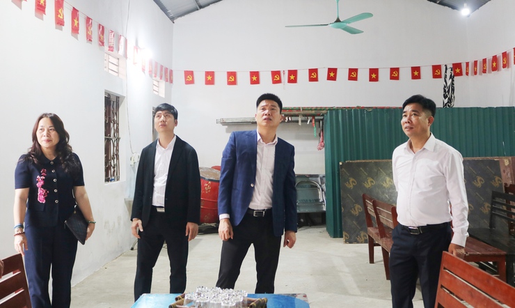 Đồng chí Nguyễn Hữu Sơn – Phó Chủ tịch UBND xã Quốc Oai kiểm tra cơ sở vật chất chuẩn bị cho công tác bầu cử Đại biểu Quốc hội và HĐND các cấp nhiệm kỳ 2026- Ảnh 15.