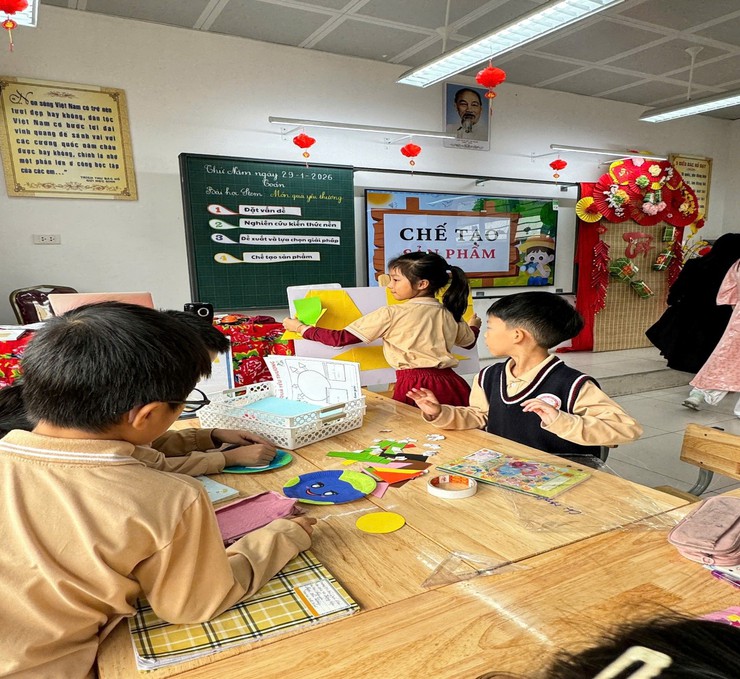 Vui sáng tạo cùng hình phẳng qua tiết học stem - Toán của lớp 2A2- Ảnh 3.