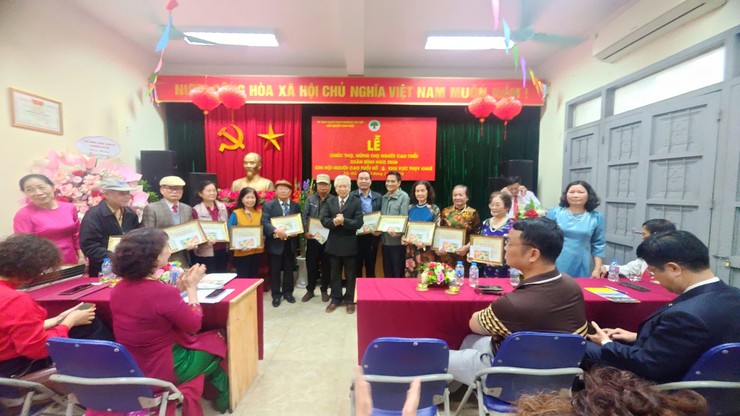 Tổ dân phố số 3 Thụy Khuê, phường Tây Hồ tổ chức Lễ chúc thọ, mừng thọ Xuân Bính Ngọ 2026- Ảnh 3.